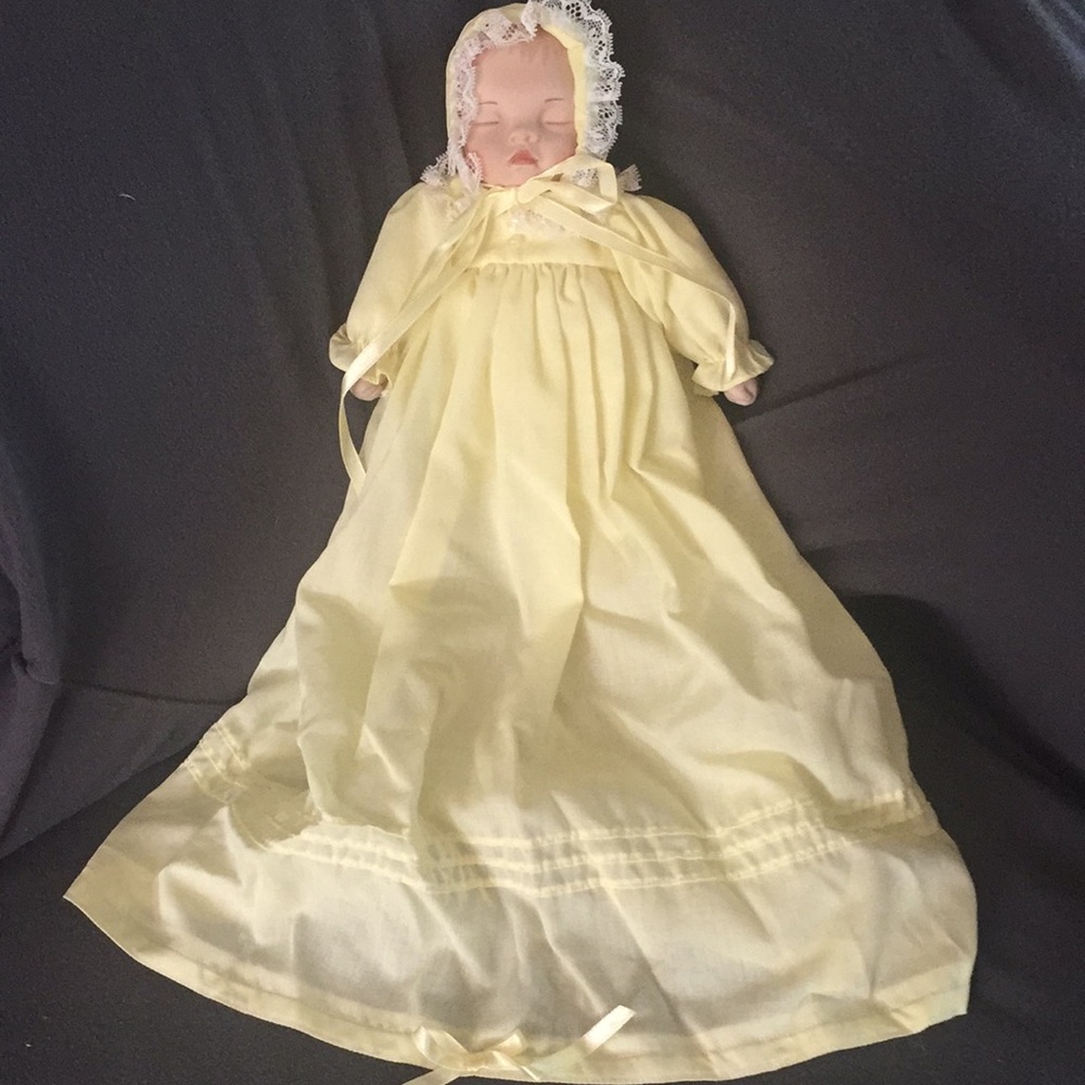 Gorgeous Ashton-Drake doll